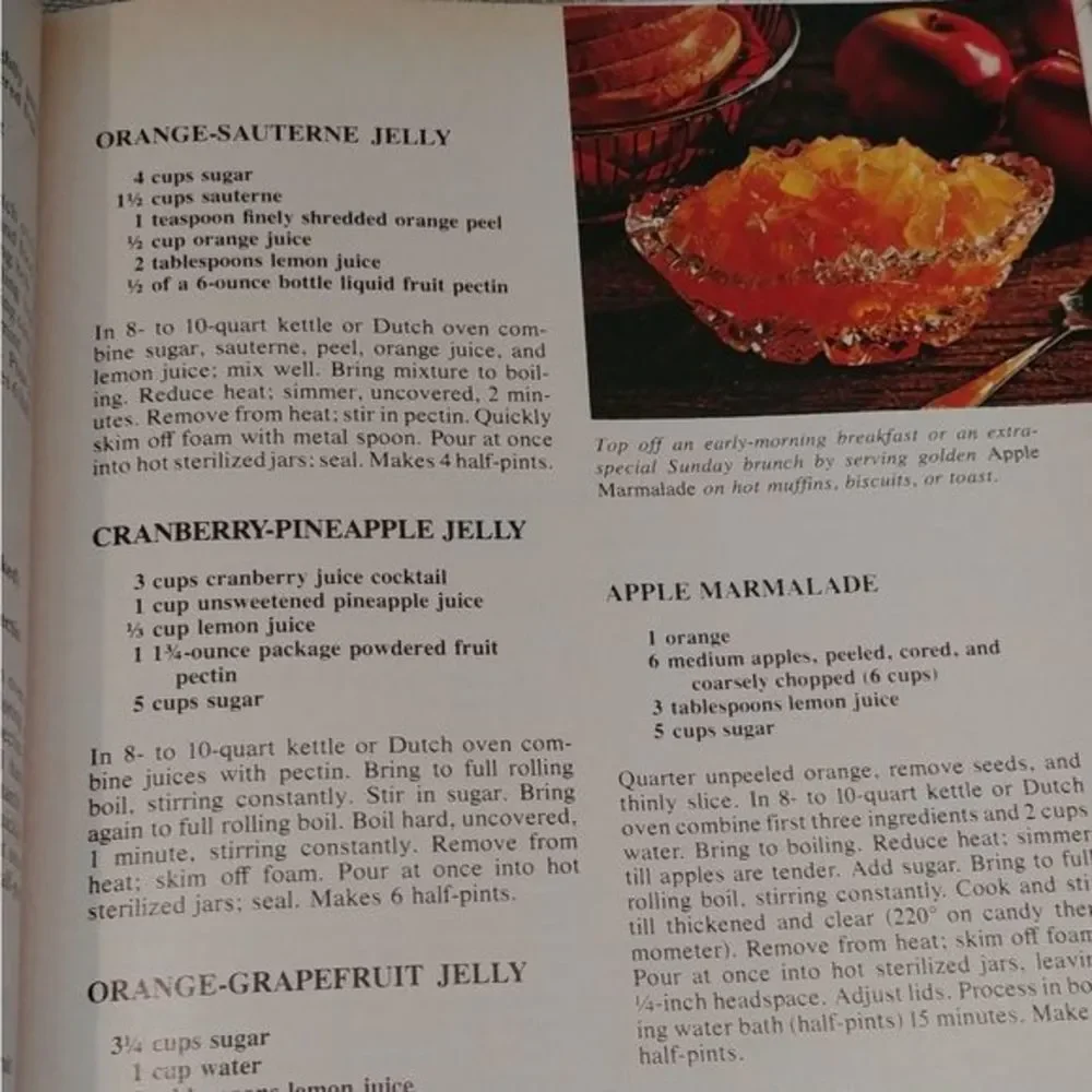 Better Homes‎ and Gardens Canning Freezing Cookbook